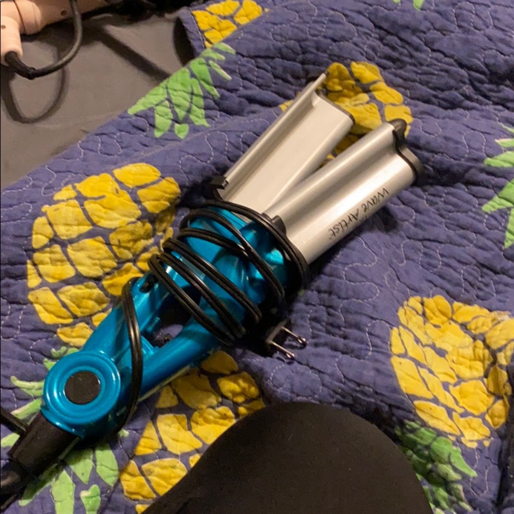 Bed head waver